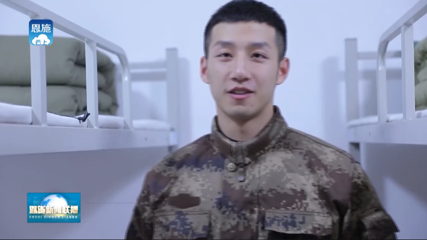 从小立志参军报国凭借良好的身体素质和综合品质,刘长江被特种部队