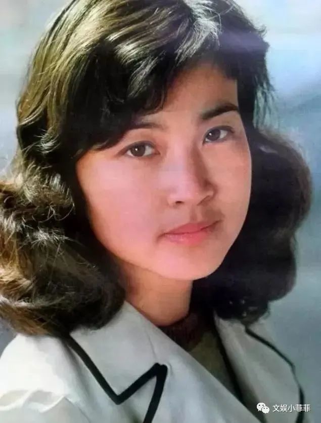 老照片:1982年的挂历,12位女明星魅力历久弥新