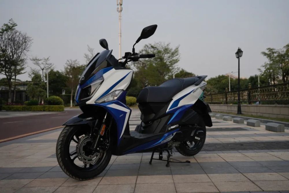 cruisym α0642800元1,maxsym 4000652800元2021年3月27日,三阳在