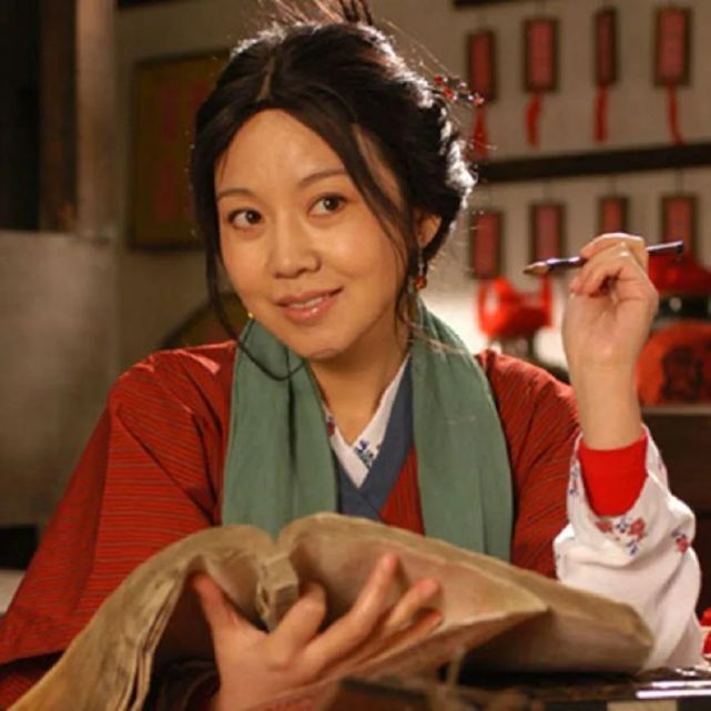 一,佟湘玉——饰演者闫妮如今,15年过去了.