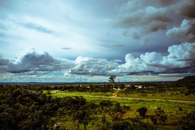 地广人稀,气候适宜赞比亚全称赞比亚共和国,是非洲中南部的一个发展"