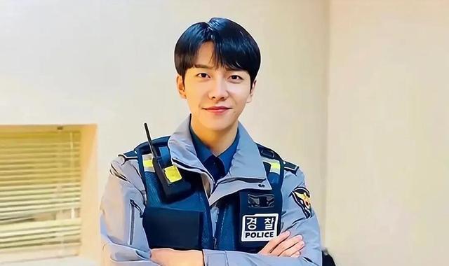 《窥探》剧情新猜想:男主并未被换脑,第一集已揭露谜底|韩叙俊|窥探