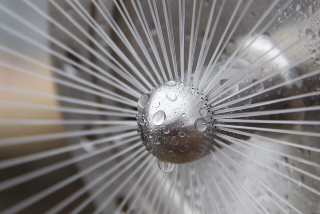 主要是用在了阿波罗登月舱的下降段反推发动机上,因为这种针栓式喷注