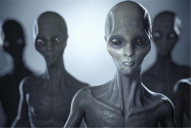 美国女子称自己见过外星人136年后才回到地球这是真的吗