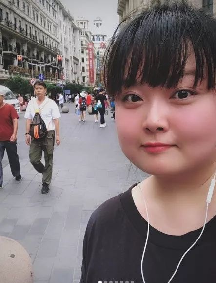 曾在tvb主动讨工作,"细细粒"陈嘉佳直言:这并不是一件丢脸的事