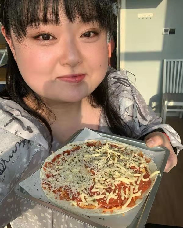 曾在tvb主动讨工作,"细细粒"陈嘉佳直言:这并不是一件丢脸的事