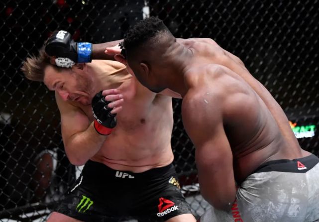 超级英雄的独角戏纳干诺残暴ko米欧奇