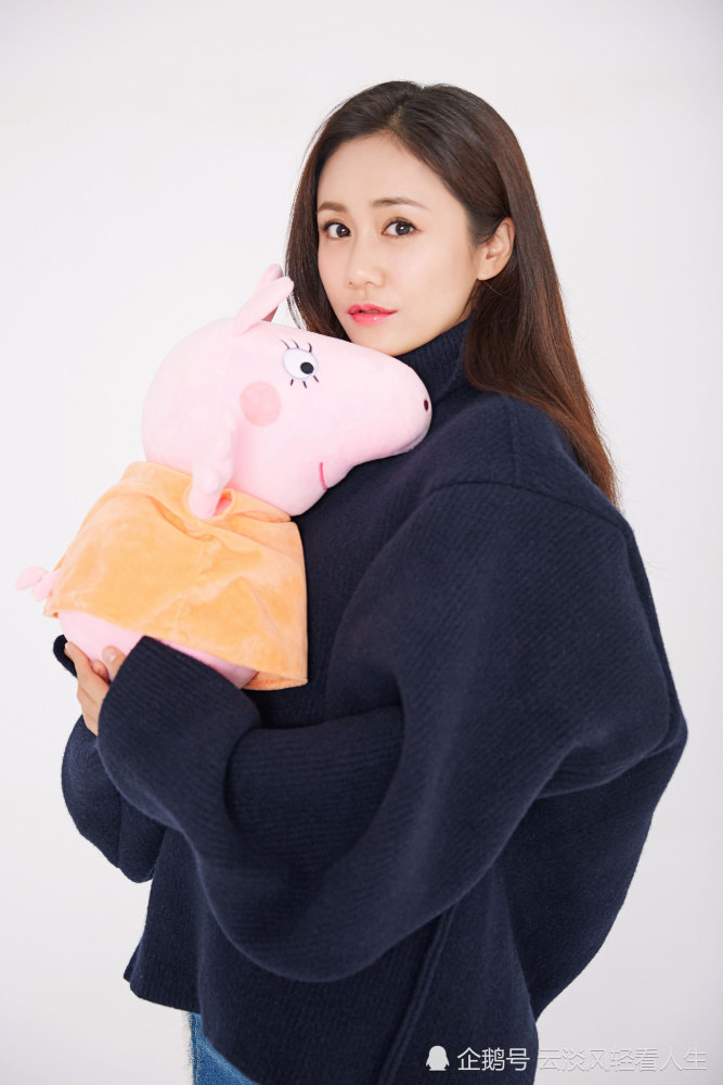 刘芸千娇百媚婀娜多姿