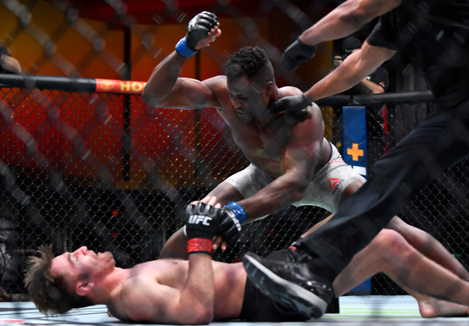 米欧奇被打进医院伤势不明,恐造成脑震荡,铁血缔造ufc新王朝