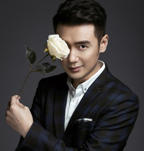 央视知名主持巩峥辞职后与孙俪搭戏走红33岁与侯勇搭戏获影帝