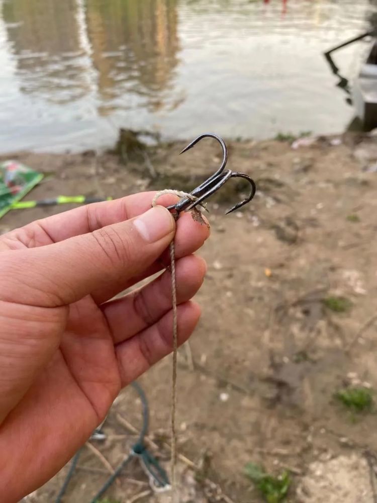 漯河:刚刚彩虹桥下沙河里捞上来一个姑娘