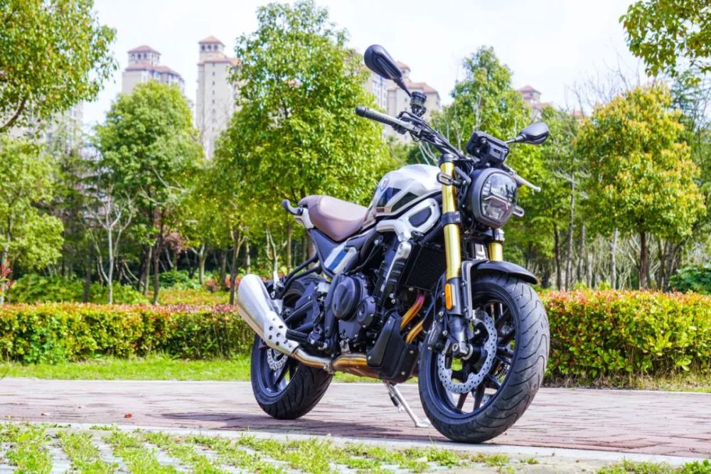 34980燃擎上市国产车新高度无极500ac首测报告