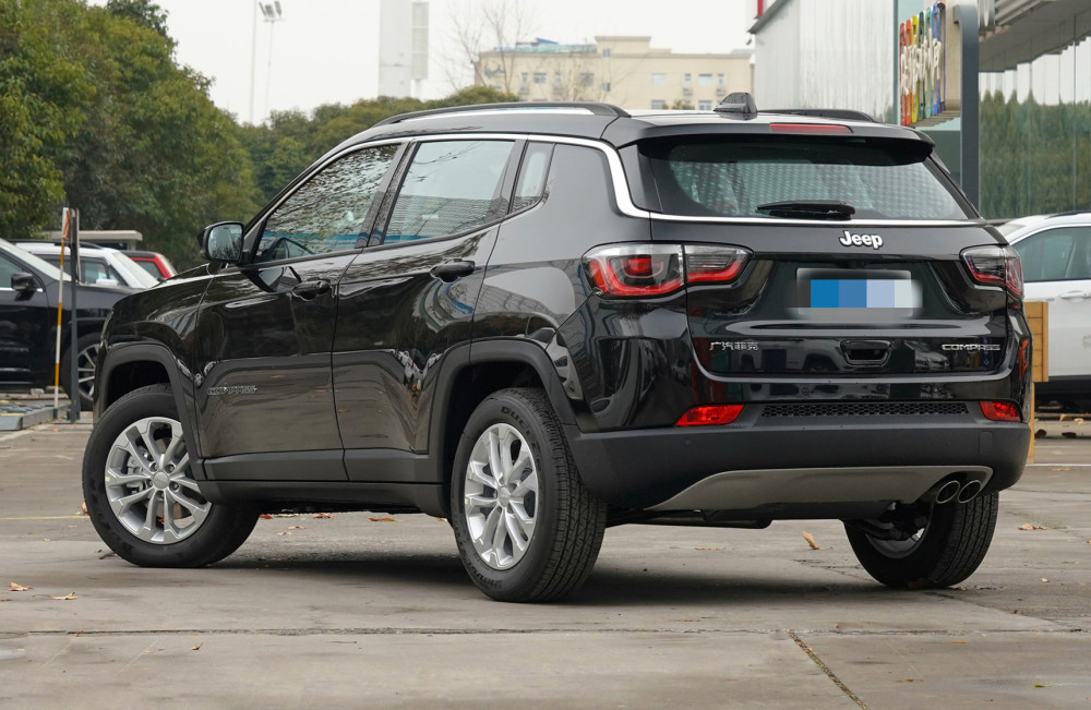 喜提吉普指南者,裸车价格16.28万,值不值?_腾讯新闻