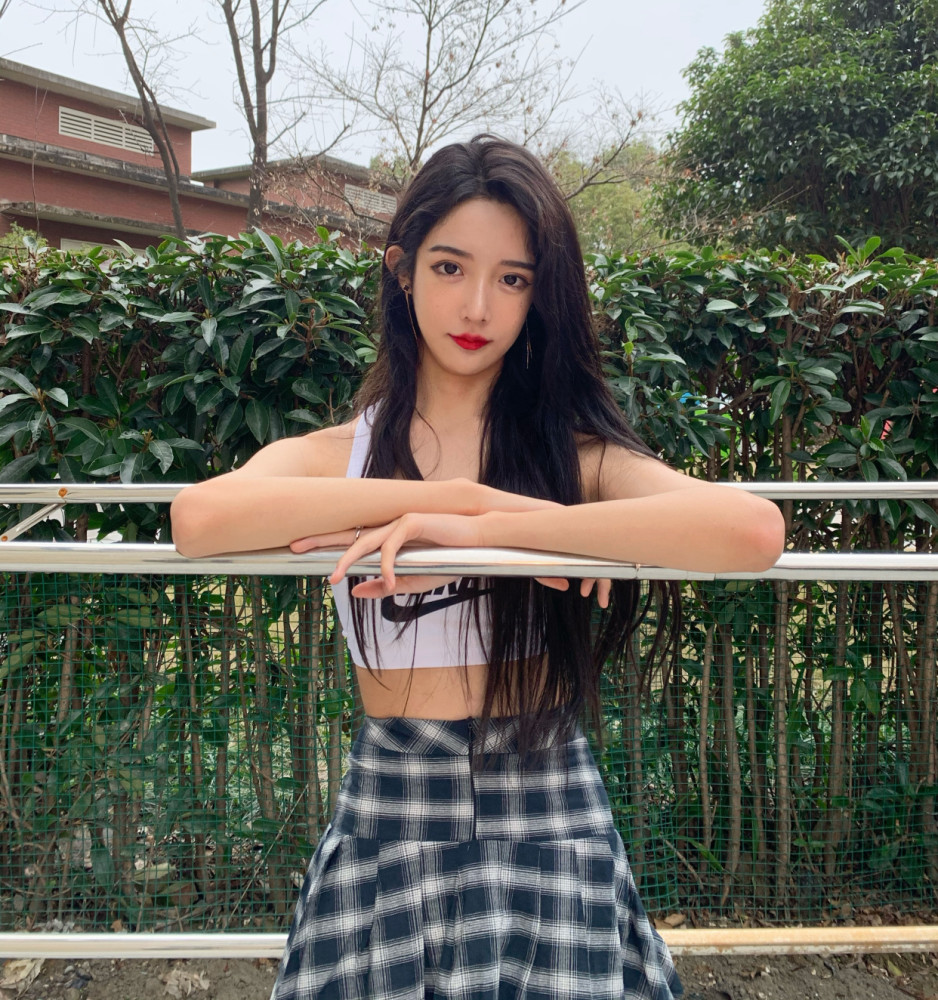 著名导演炮轰艾比你变性没有资格当艺人会带坏青少年