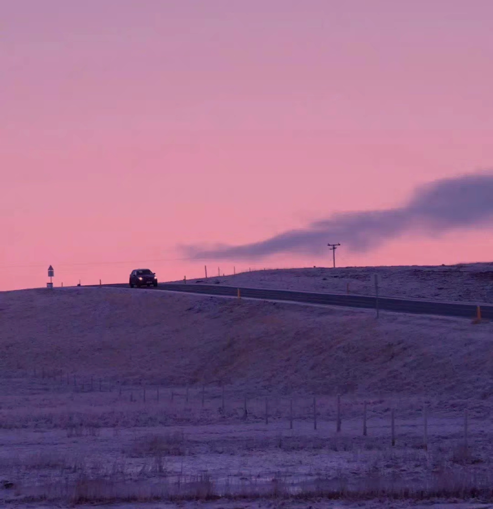 背景图 | 耳朵里的音乐把烦恼打了一顿
