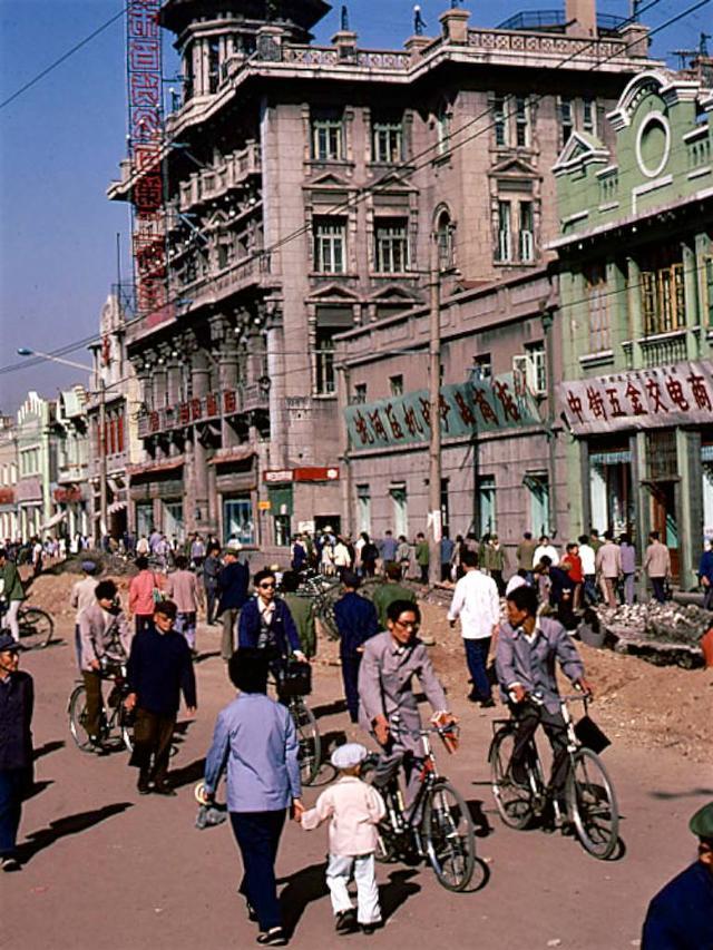 1983年沈阳珍贵街头老照片