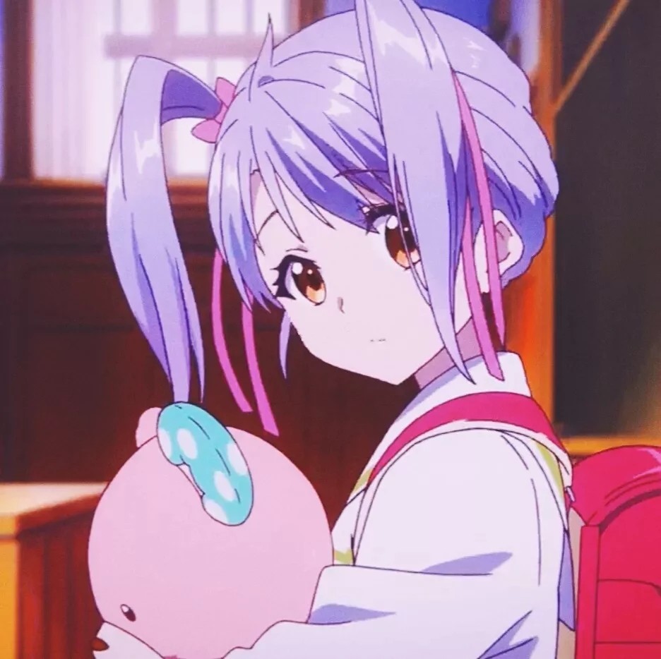 "比夏天温柔的动漫女生头像"