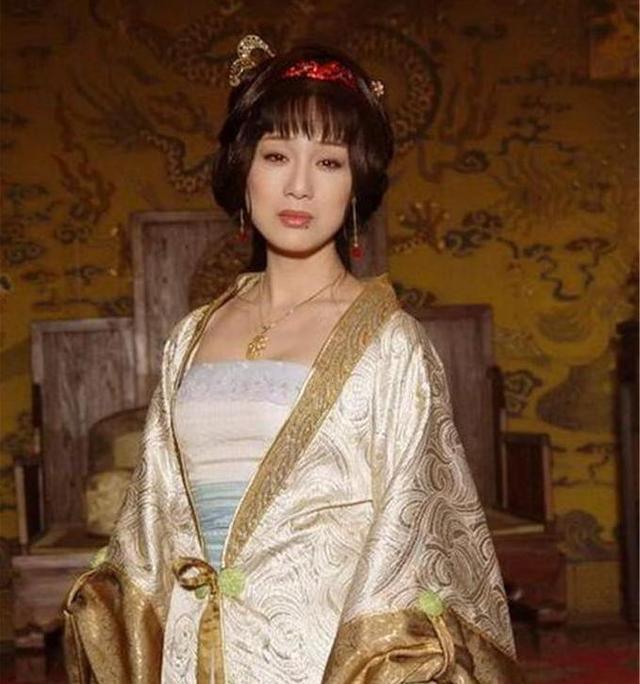 《康熙王朝》中,李光地为何被称狠毒,蓝齐儿为其和康熙反目成仇_腾讯