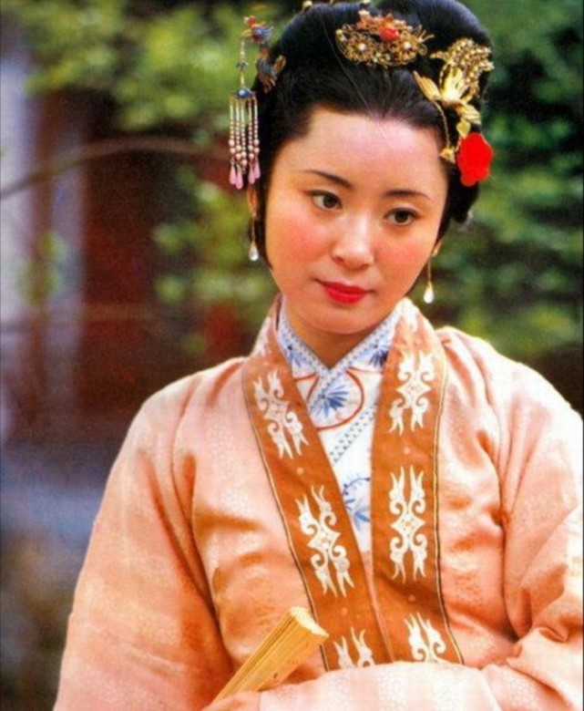 红楼梦里的寡妇与金瓶梅里寡妇有什么不同