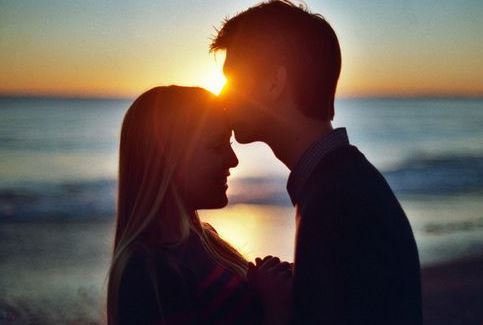 qq空间唯美爱情句子带图片