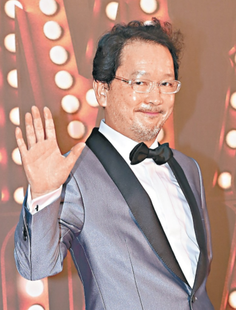 廖启智葬礼举行妻子陈敏儿携俩儿子现身送别丈夫最后一程