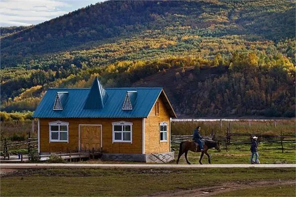 中国56个民族四十四俄罗斯族