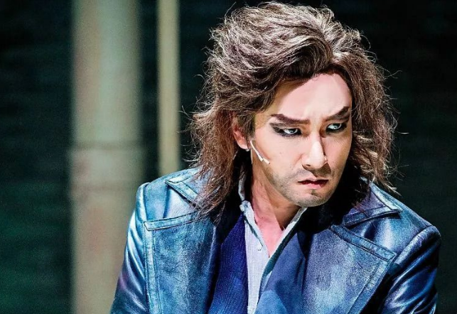 韩国影帝曹承佑演谁像谁获奖无数与姜惠贞恋爱3年分手41岁至今单身