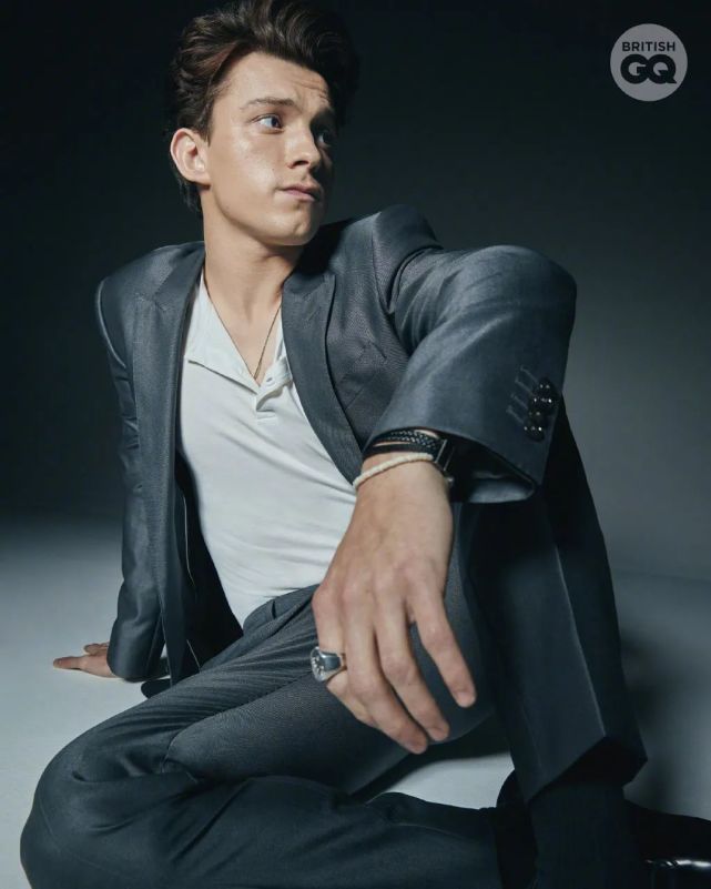 组图小鲜肉变肌肉男蜘蛛侠汤姆赫兰德绅士风杂志大片