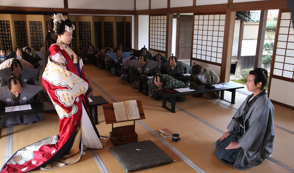 日本将军府的女厕便池有18米深专门保存粪便真奇葩