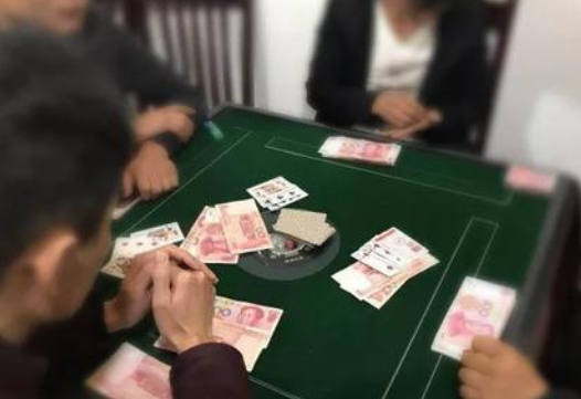 2021年开麻将馆叫自己的好友过来打麻将会怎么样会被抓判刑吗