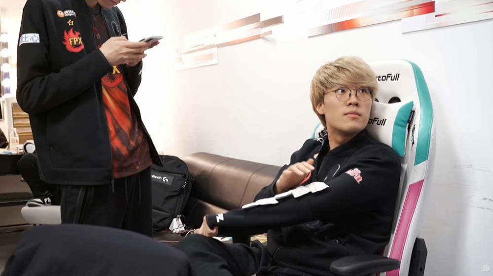 小贵prince的故事要从fpx说起,进入崭新的s11赛季,手握lol全球总冠军