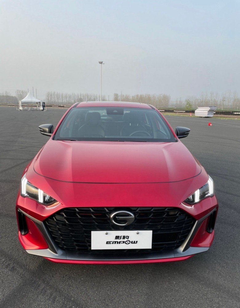 领克03 之后,又一国产性能车,战斗机外观,6.95s破百,4月开售