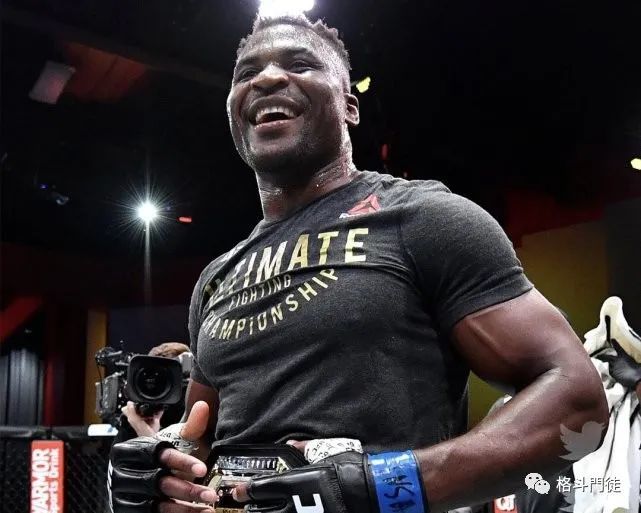 在昨天结束的ufc 260上,斯蒂普-米欧奇在第二回合被弗朗西斯-纳干诺ko