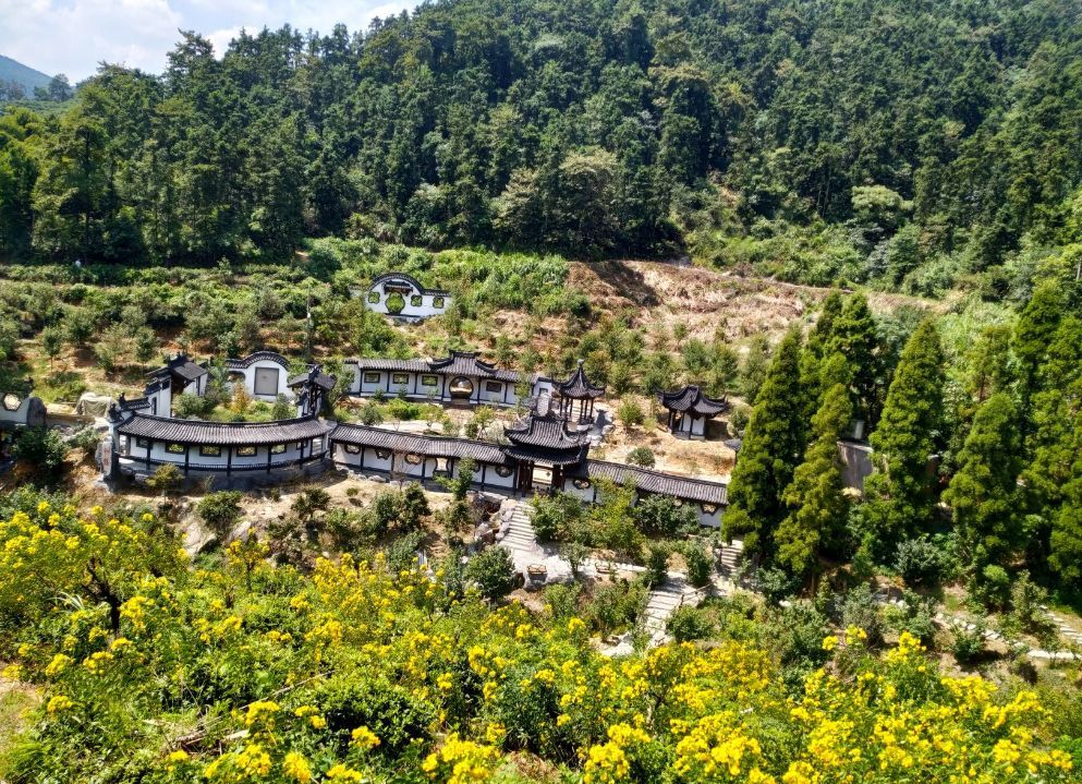 赏古刹海棠品唯美诗篇梅岭太阳谷花海就在你身边