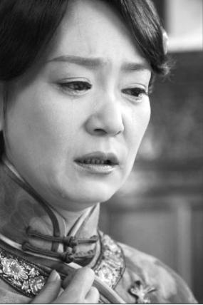 2011年,琼瑶女郎刘雪华老公意外坠楼,灵堂上她哭着喊"爸爸"?