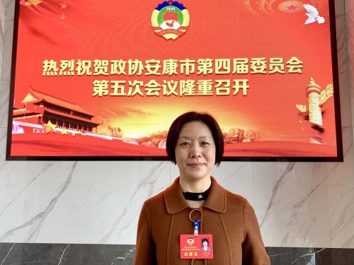 两会专访政协委员于延媚让群众摆脱无事酒的困扰减轻人情负担