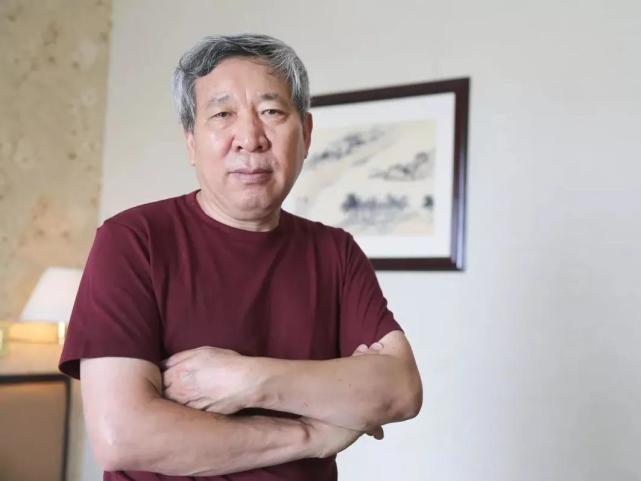 阎连科获奖感言里一颗糖不是重点而是仇杀