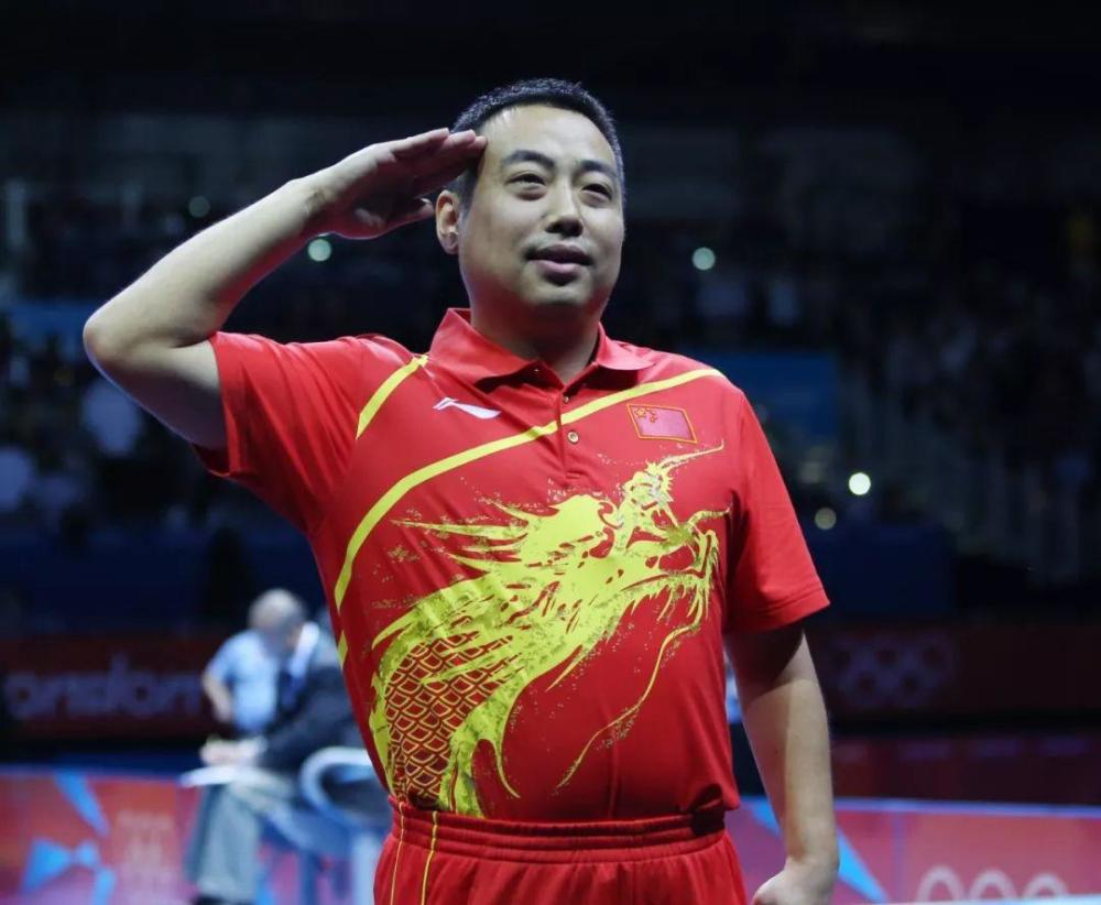 尤其是刘国梁,年仅10岁的他就被八一队看中,成为了一名军人,同时也是