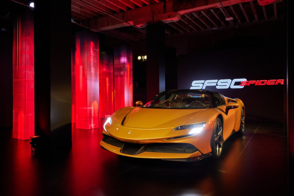 4998万1000马力法拉利sf90spider混动敞篷超跑魔都首秀