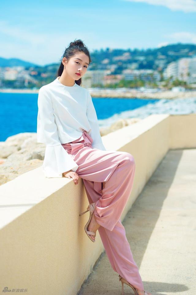 173cm的关晓彤体重仅90斤看到她减脂餐网友才知道原因