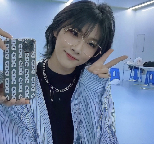 创4最美男子是胡烨韬当看到他起床后素颜的样子当初怪我眼瞎