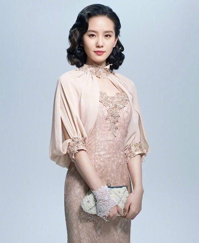 时尚芭莎盛典官宣44位艺人女旗袍男汉服张小斐刘诗诗引期待