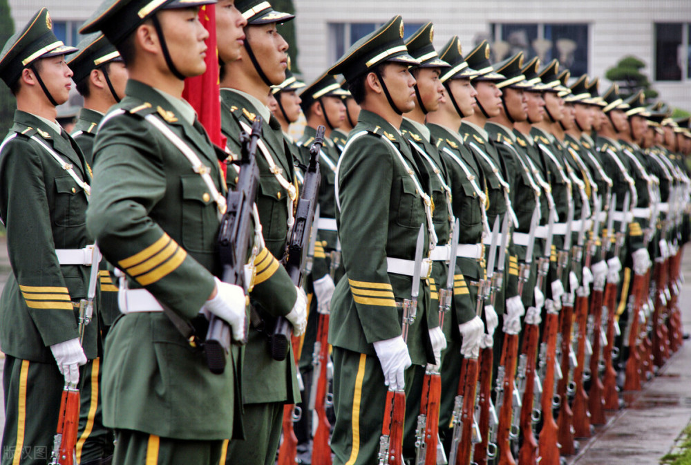 解放军全副武装5公里越野纪录到底有多牛至今55年无人能打破