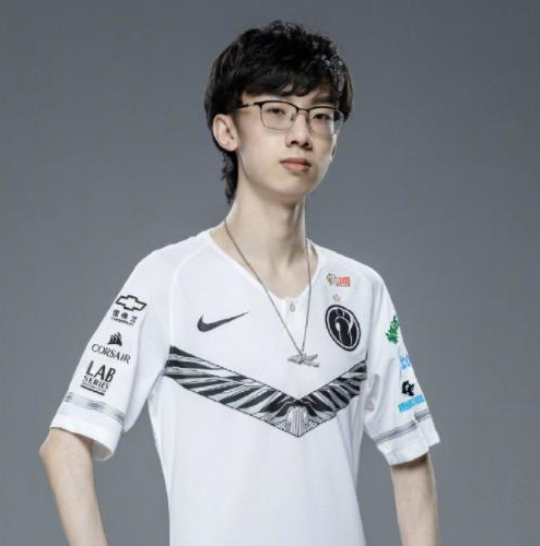 ig宝蓝彻底糊了?常规赛各项数据垫底,新增外号"唔边形战士"!_腾讯新闻