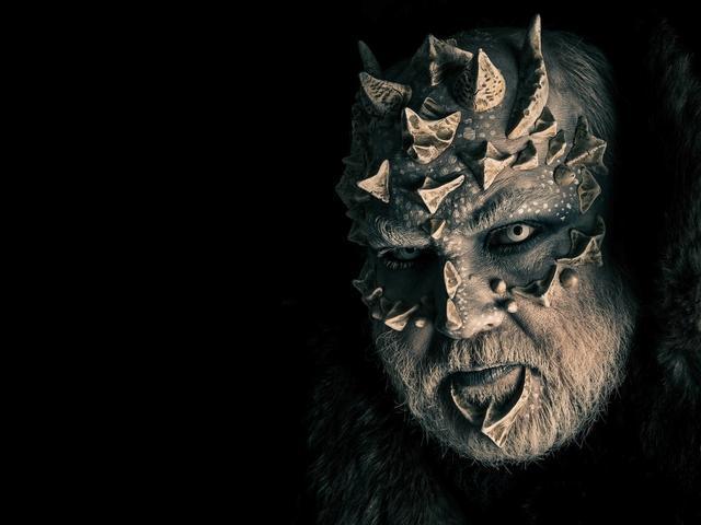 法国真实的狼人事件3年杀了113人被银子弹击毙尸首成谜