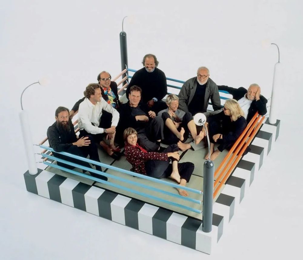 怪诞的设计夸张的色彩听孟菲斯设计小组创始人aldocibic怎么玩儿