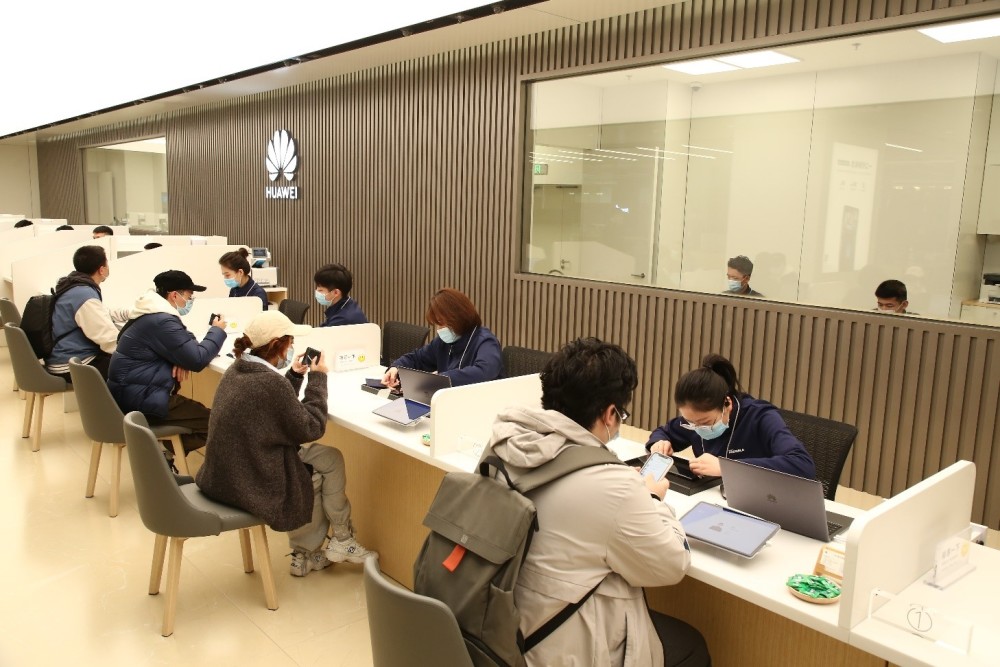 中国用户换机周期高达30个月,华为服务成为"硬实力"