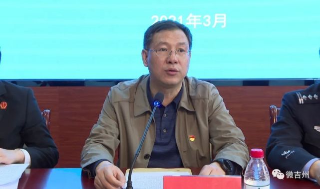 区领导刘锡锋,刘立强,贺佩珍,魏海涛出席.