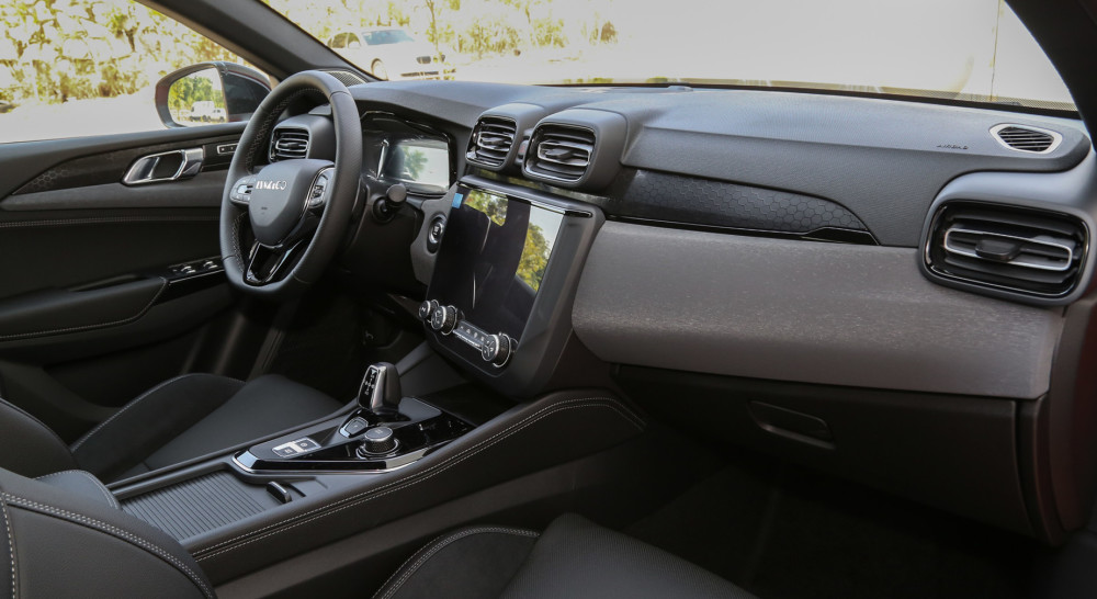 领克03的这个内饰就不用多说了,买领克其实内饰占了很大的比例,座椅