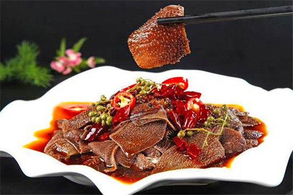 去长沙才知湖南菜美味原来湘菜的灵魂香辣醇厚果然名不虚传